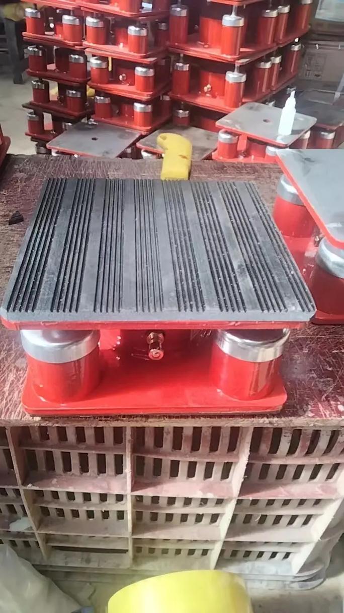 空氣彈簧減振器,風(fēng)機(jī)水泵空調(diào)機(jī)組裁斷機(jī),柔性密閉容器中加壓緩